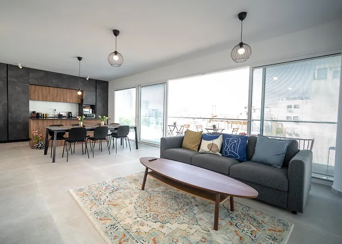 Lapin Luxury Apartment By Nimizz